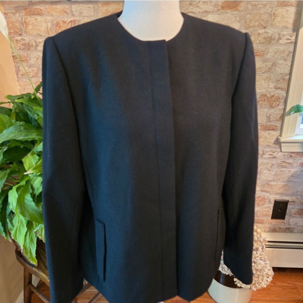 Saks Fifth Avenue Classic Black Apparel